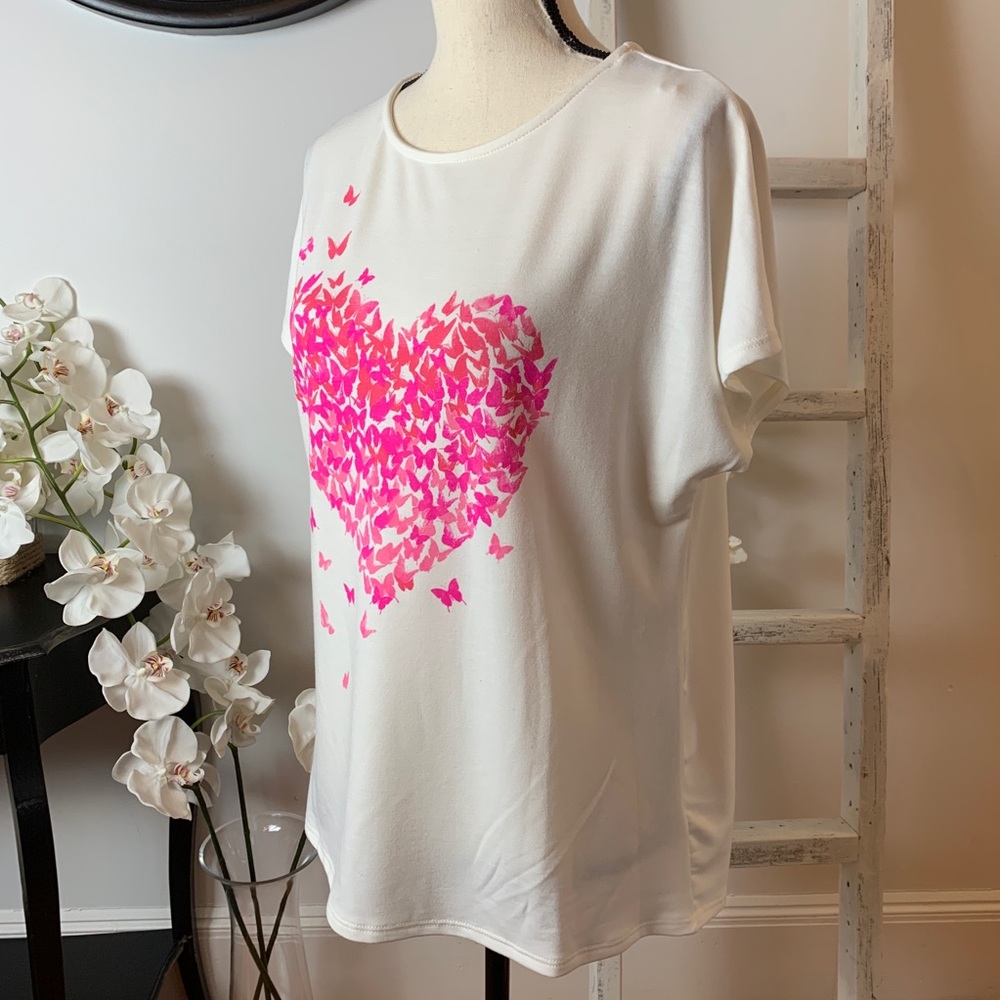 ‼️CLEARANCE‼️ Heart Short Sleeve Top - Picture 5 of 7